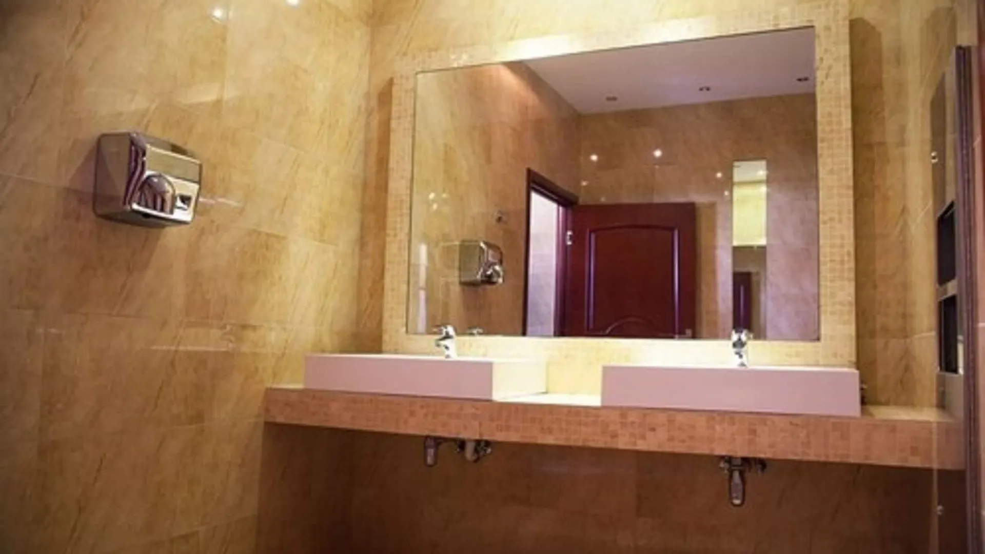 Hotel Holiday Park Varsavia