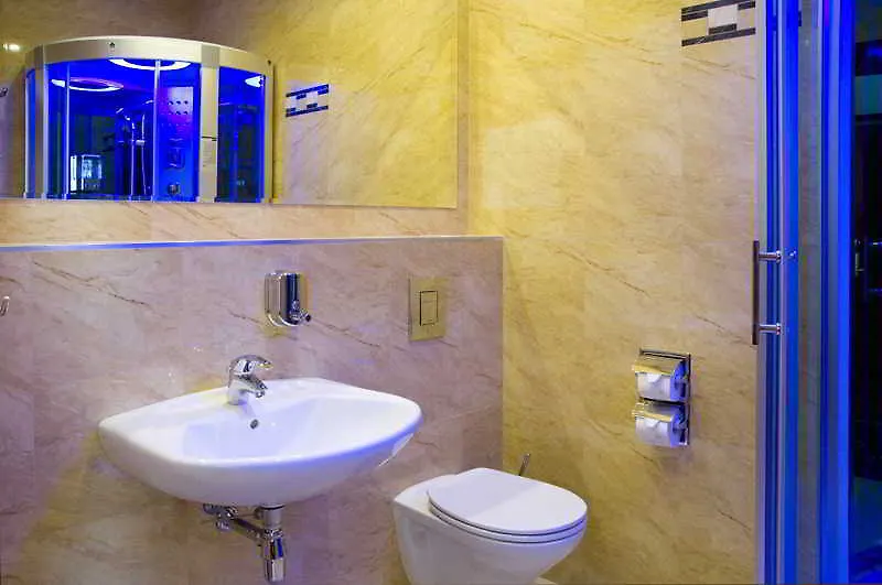Hotel Holiday Park Warsaw Poland